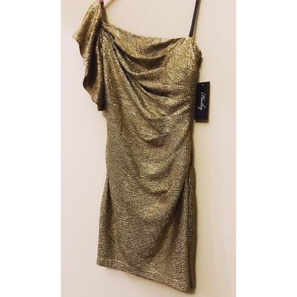 Metallic Party Dress. - Picture 4 of 6